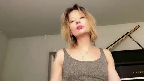 Anya online show from 01/11/26, 03:55