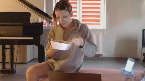 Anya online show from 01/17/26, 11:59