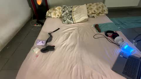 Anya online show from 02/19/26, 07:15