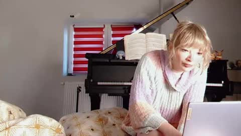 Anya online show from 03/02/26, 09:38