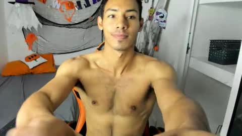 jhosep_hamilton online show from 10/18/25, 07:03