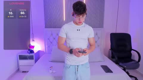 jhoumod_21 online show from 12/18/25, 02:50