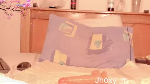 Snapshot of jhoxy_m chatting on 02/12/25, 03:07 Hello iam hoxy ready to get wet online show from 02/12/25, 03:07