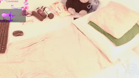 Snapshot of jhoxy_m chatting on 10/05/25, 05:06 Hello iam hoxy ready to get wet online show from 10/05/25, 05:06