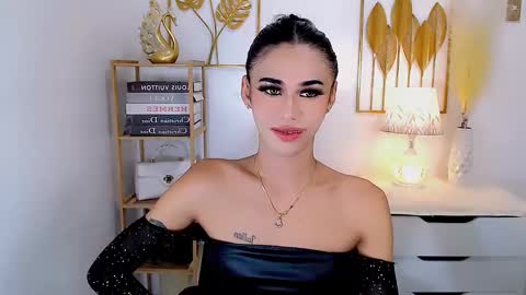 Snapshot of jhulianagrey chatting on 12/07/24, 05:37 julie online show from 12/07/24, 05:37