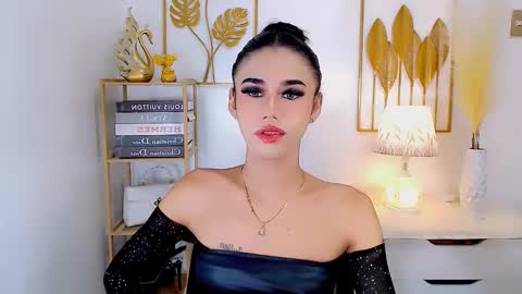 Snapshot of jhulianagrey chatting on 12/11/24, 07:09 julie online show from 12/11/24, 07:09