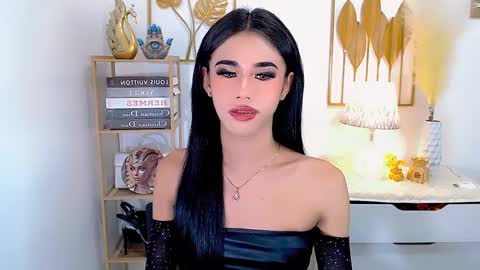 Snapshot of jhulianagrey chatting on 12/18/24, 03:26 julie online show from 12/18/24, 03:26