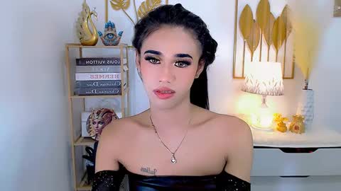 Snapshot of jhulianagrey chatting on 12/18/24, 06:32 julie online show from 12/18/24, 06:32