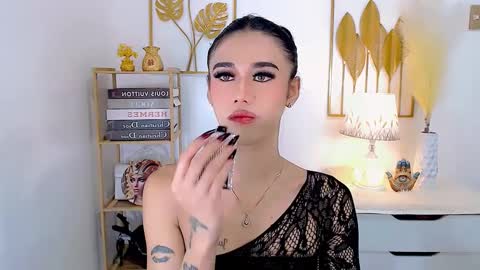 Snapshot of jhulianagrey chatting on 12/27/24, 06:14 julie online show from 12/27/24, 06:14