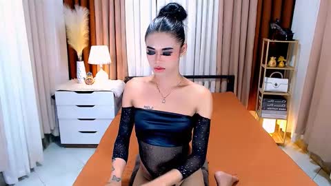 Snapshot of jhulianagrey chatting on 01/17/25, 01:57 julie online show from 01/17/25, 01:57