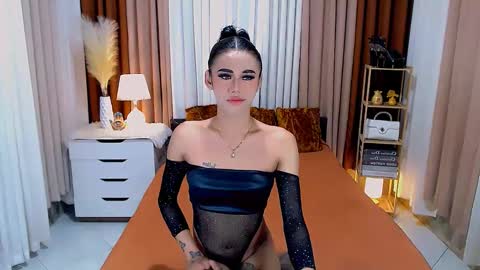 Snapshot of jhulianagrey chatting on 01/22/25, 01:10 julie online show from 01/22/25, 01:10