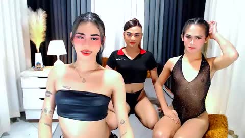 Snapshot of jhulianagrey chatting on 02/23/25, 04:57 julie online show from 02/23/25, 04:57