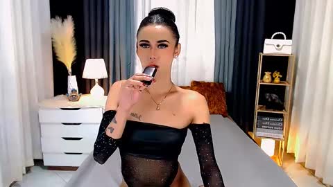 Snapshot of jhulianagrey chatting on 03/07/25, 02:46 julie online show from 03/07/25, 02:46