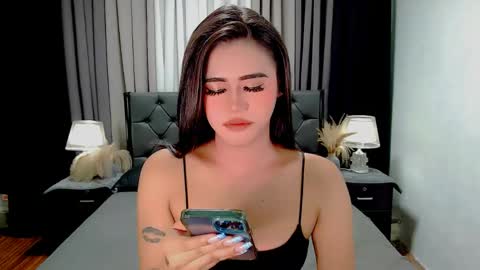 julie online show from 04/21/26, 12:23