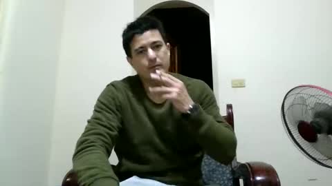 Snapshot of jhwozy chatting on 12/15/24, 10:50 jhwozy online show from 12/15/24, 10:50