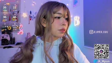 Snapshot of ji_hyun chatting on 12/05/24, 04:31 Ji online show from 12/05/24, 04:31