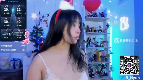 Snapshot of ji_hyun chatting on 12/10/24, 02:16 Ji online show from 12/10/24, 02:16