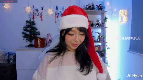 Snapshot of ji_hyun chatting on 12/14/24, 06:13 Ji online show from 12/14/24, 06:13