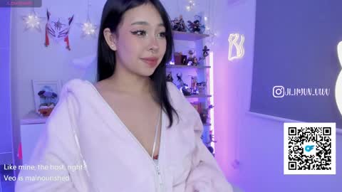 Snapshot of ji_hyun chatting on 02/28/25, 04:21 Ji online show from 02/28/25, 04:21