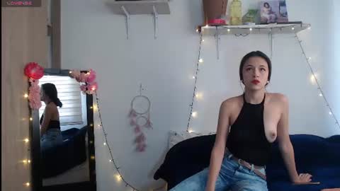 Snapshot of jia_miller02 chatting on 07/29/26, 09:46 Emma online show from 07/29/26, 09:46