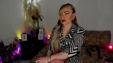 jianilnescoth online show from 09/11/25, 06:57