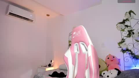 Jiggly online show from 09/15/25, 01:16