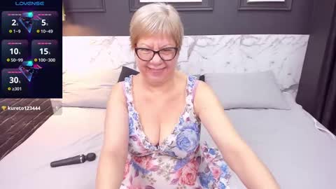 Snapshot of jill_mild chatting on 03/08/25, 08:35 Jill online show from 03/08/25, 08:35