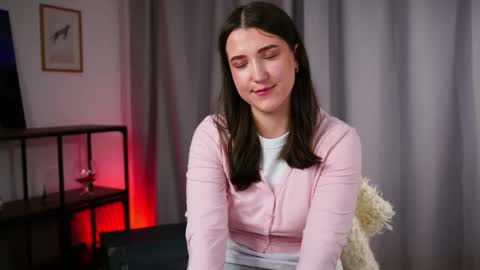 Snapshot of jillkittle chatting on 11/08/25, 01:55 Mira online show from 11/08/25, 01:55