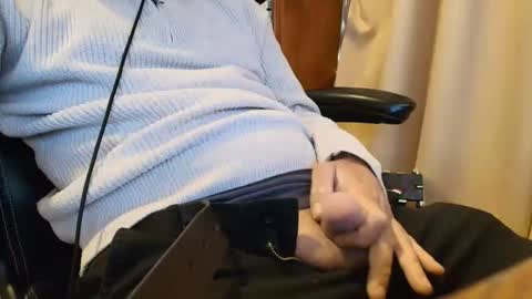 jim74122 online show from 12/15/25, 01:10