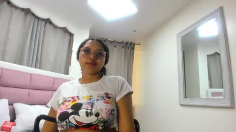 Jimena  online show from 10/01/25, 03:07