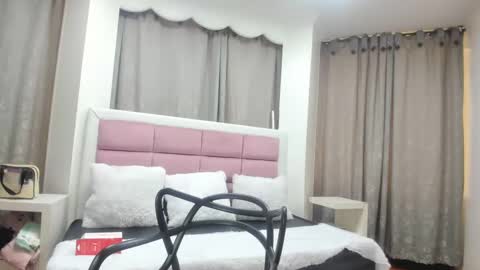 Jimena  online show from 10/03/25, 01:08