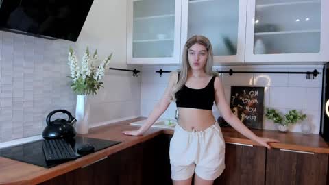 Alla online show from 02/02/25, 04:11