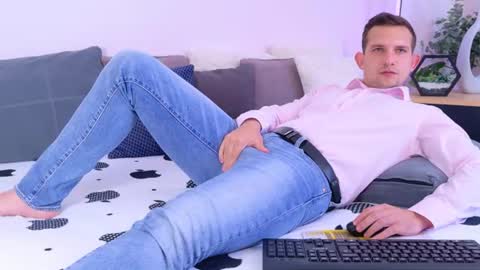Snapshot of jimmy_doss chatting on 06/19/26, 12:53 Jimmy online show from 06/19/26, 12:53