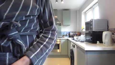 Snapshot of jimmybenido chatting on 05/17/26, 04:36 Jim Redgewell online show from 05/17/26, 04:36