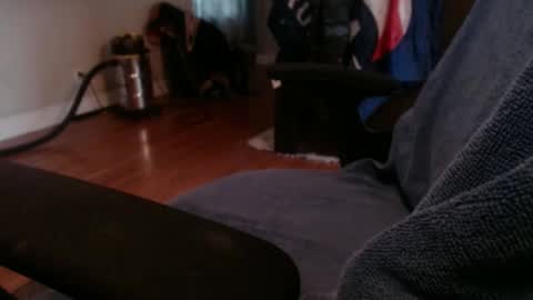 Snapshot of jimshard7x6 chatting on 12/18/24, 10:24 cock model bathing suit model online show from 12/18/24, 10:24