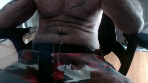 Snapshot of jimshard7x6 chatting on 12/29/24, 03:13 cock model bathing suit model online show from 12/29/24, 03:13