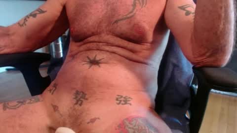 Snapshot of jimshard7x6 chatting on 02/13/25, 10:22 cock model bathing suit model online show from 02/13/25, 10:22