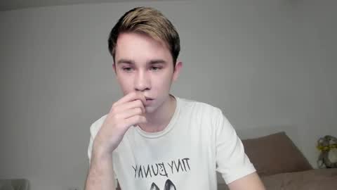 Snapshot of jimyti_bad_boy chatting on 02/02/25, 04:37 jimyti_bad_boy online show from 02/02/25, 04:37