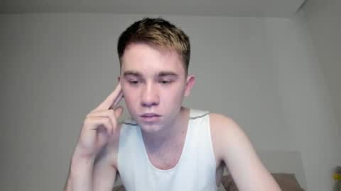 Snapshot of jimyti_bad_boy chatting on 03/12/25, 12:15 jimyti_bad_boy online show from 03/12/25, 12:15