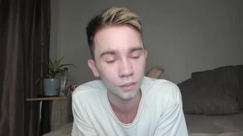 Snapshot of jimyti_bad_boy chatting on 09/23/25, 09:29 jimyti_bad_boy online show from 09/23/25, 09:29