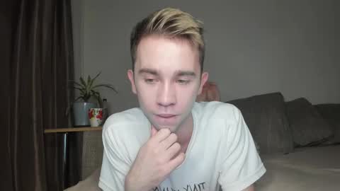 Snapshot of jimyti_bad_boy chatting on 09/30/25, 09:42 jimyti_bad_boy online show from 09/30/25, 09:42