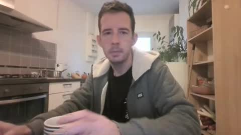 jin16000 online show from 11/07/25, 07:19