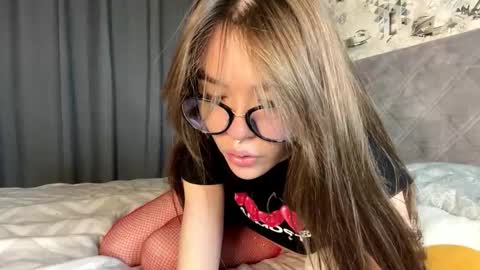 Snapshot of jinny_garland chatting on 10/17/25, 06:32 Jinny online show from 10/17/25, 06:32