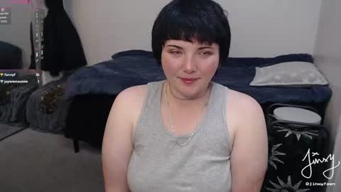 Snapshot of jinxyfawn chatting on 06/20/26, 06:27 jinxyfawn online show from 06/20/26, 06:27
