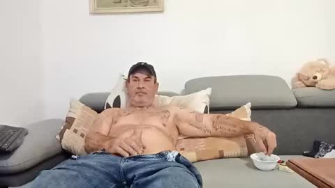 jirkasoukr online show from 11/12/25, 12:27