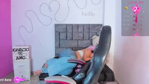 kim online show from 11/18/25, 02:43