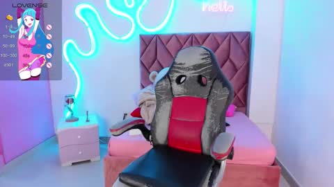 kim online show from 12/01/25, 12:43