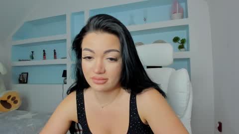 Juliee online show from 04/17/26, 04:43