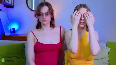 Snapshot of jitoon_exe chatting on 06/12/26, 05:34 Hey Guys We are Julia ginger Tina brunette online show from 06/12/26, 05:34