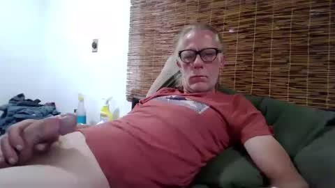 jizzmitten5 online show from 10/10/25, 03:16